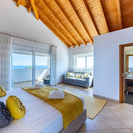 Zinha Villa *
